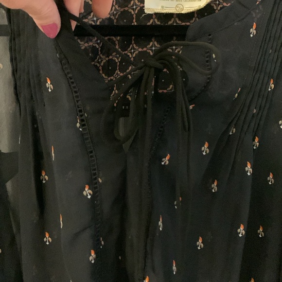 Black Patterned Sheer Blouse - Picture 3 of 5